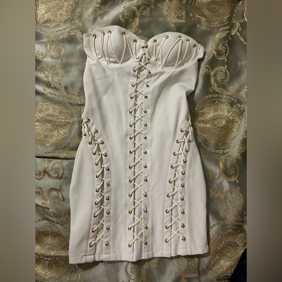😍 AKIRA Strapless Lace-Up Dress - Picture 1 of 11